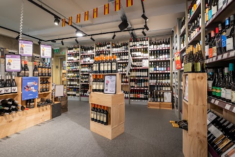 McHugh's Off-Licence (MHR)