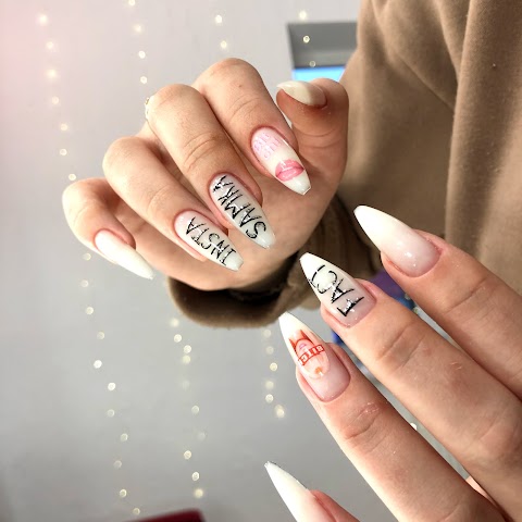 Vika Nails Love