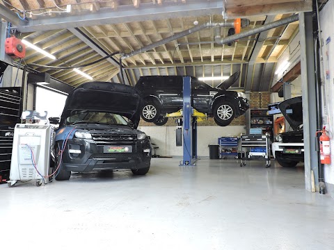 Cedar Garage Ltd Jaguar, Land Rover, Ford, Vauxhall, Peugeot, Citroen & Renault Specialists