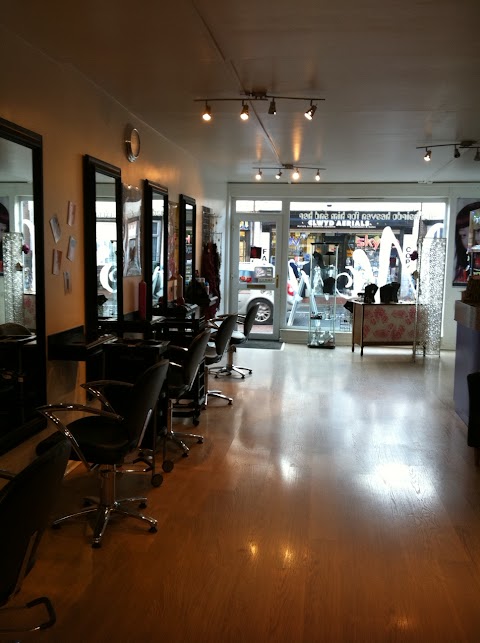 Wow! Hairdressers Buckley