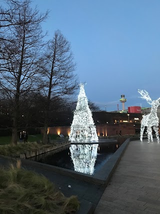 Liverpool One - Water Fountain