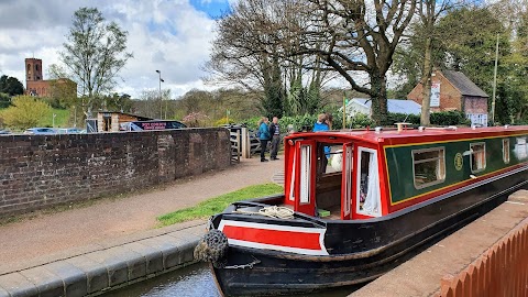 The Lock Inn and Old Smithy Tearoom