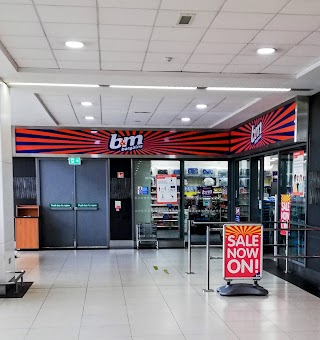 B&M Store