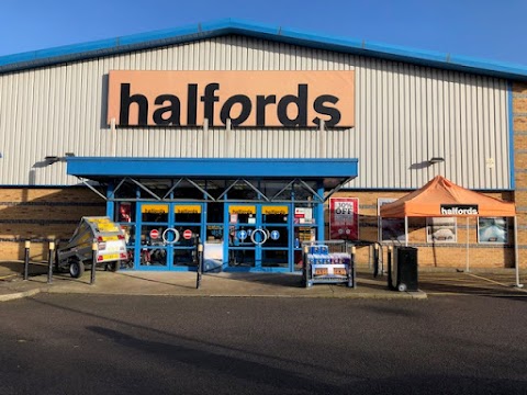 Halfords - East Dereham