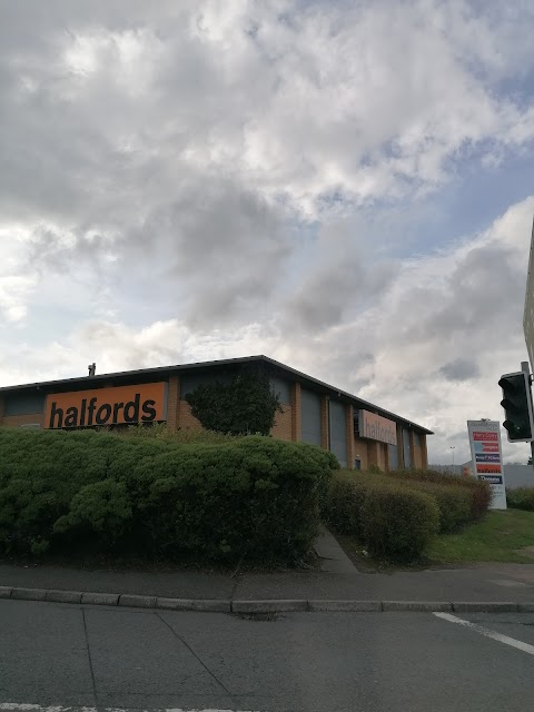 Halfords - Bangor