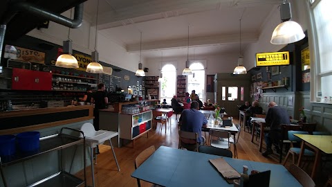 Bank Café