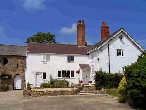 Broncoed Uchaf Farmhouse B&B