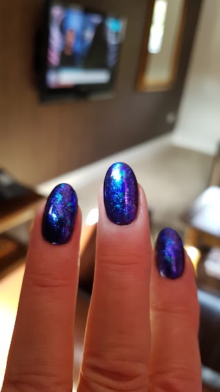 Hollywood Nails