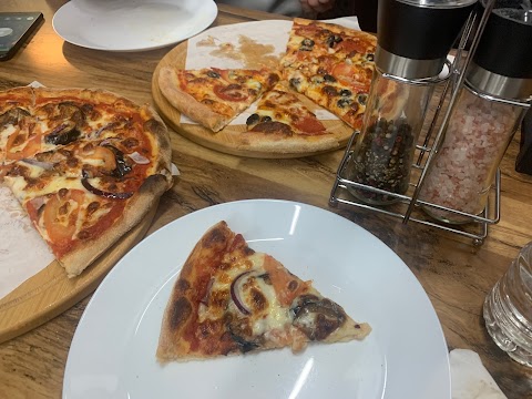 Wood Oven Pizzeria (Kilburn)