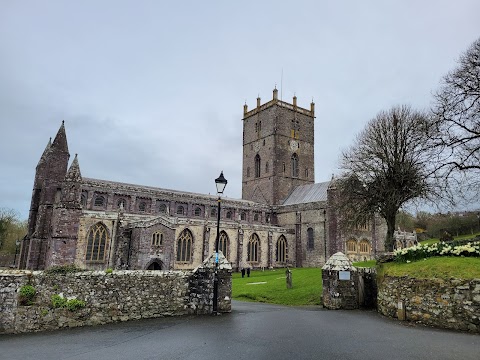 Tours of Wales