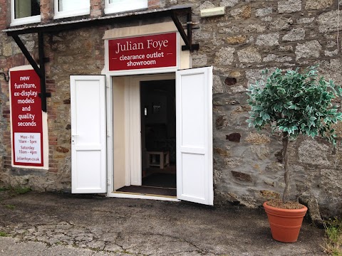 Julian Foye Outlet