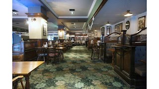 Figure of Eight - JD Wetherspoon