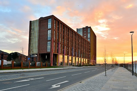 Quay Central Apartments Liverpool