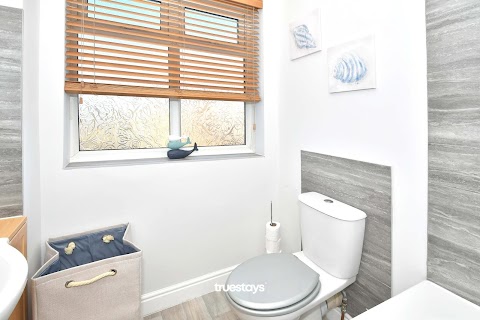 Anchor House by Truestays | Short-stay & Serviced Accommodation in Stoke-on-Trent