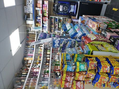 Off Licence & vape shop