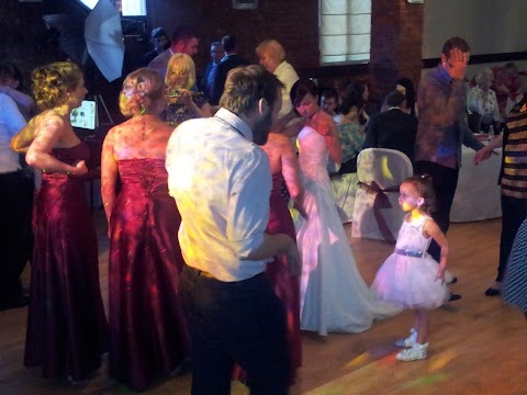 D&S Entertainment Mobile Disco Stoke on Trent Tel 07971178905