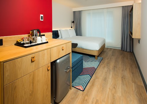 Hampton by Hilton London Park Royal