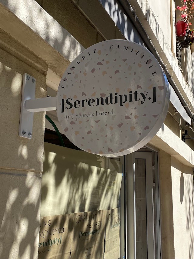 [Serendipity.] (n.) heureux hasard