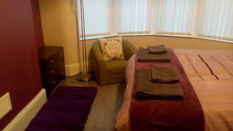 Contractor Accommodation Liverpool 4 Bed House Sleeps 8