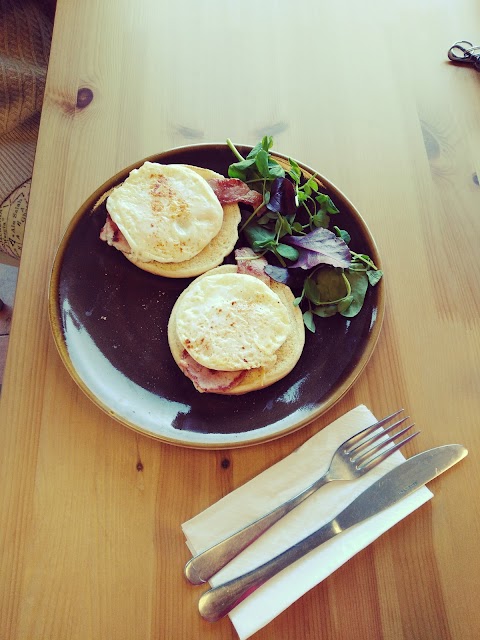 Blossom Sandwich Take Away