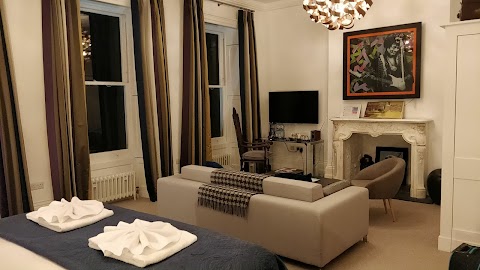 3 Berkeley Square Guesthouse
