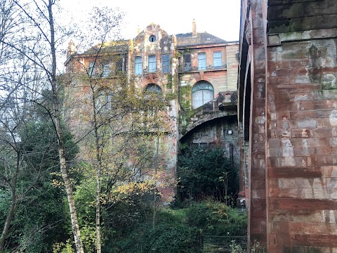 Cadzow Glen Gates