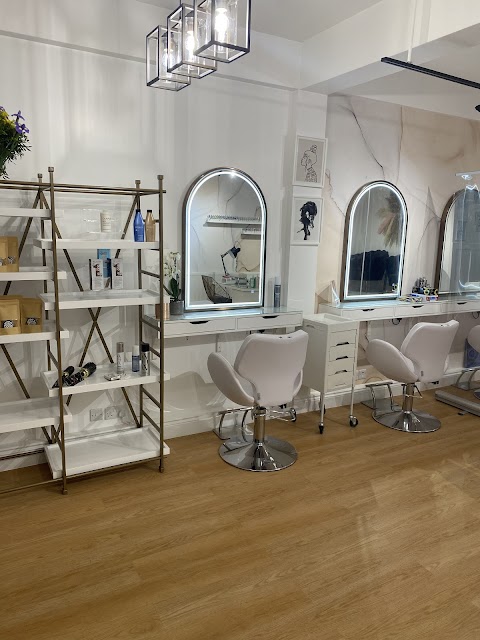 Soror hair nail & beauty bar