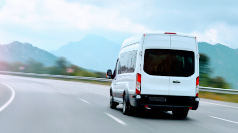 Minibus Taxi Hire | Burton And Derby