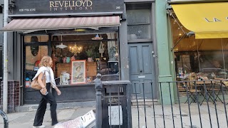 Revelloyd Interiors