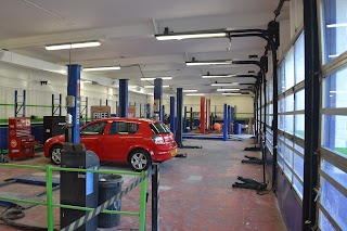 Formula One Autocentres - Bolton