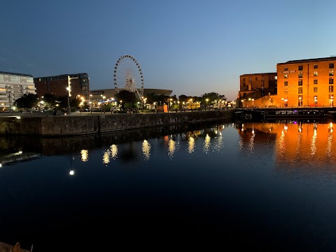 Liverpool Boat Charter