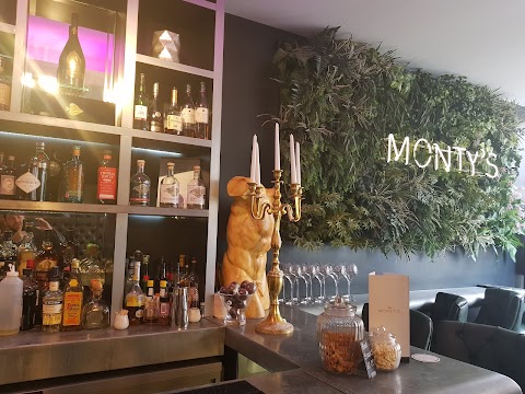 Monty's Restaurant and Cocktail Bar