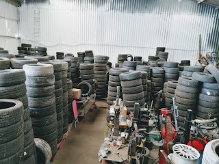 D2 Tyres