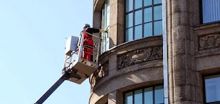 Clear 'N' Bright Window Cleaning