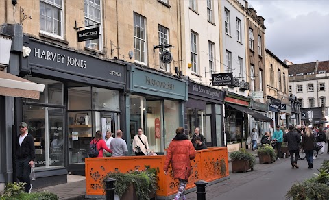 Harvey Jones Kitchens Bristol