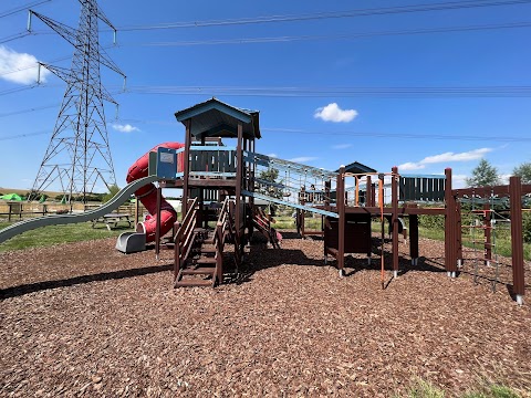 Hogshaw Farm & Wildlife Park