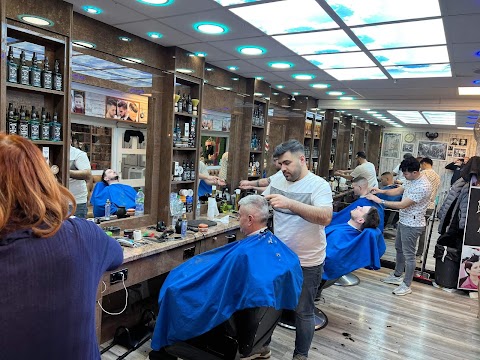 GALLERY BARBERS LEEDS market