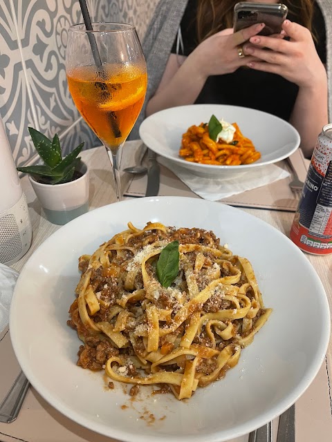 La Piola Italian Deli & Outside Catering Leeds