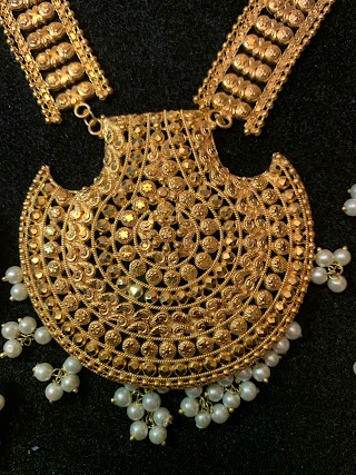 Traditional Royal Jewellery