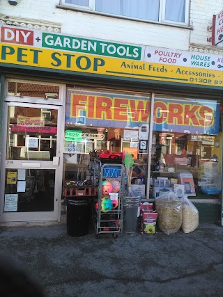 D I Y & Pet Food Stores