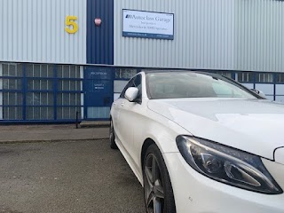Autoclass Garage. Mercedes / AMG Independent specialist