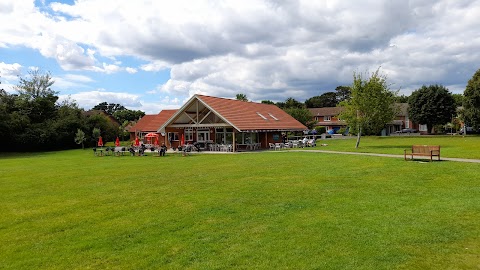 The Foxes' Den, Binfield