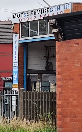 Bickershaw Lane Garage Mot Tyre & Service Centre