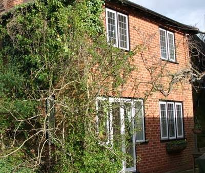 Thieves Garden – Maidenhead Self-Catering Apartment