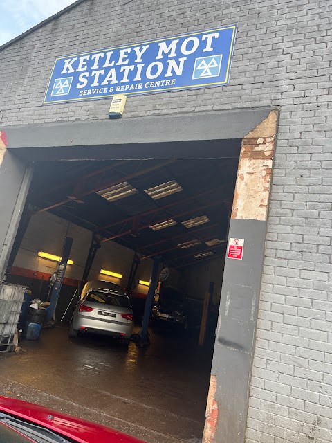 Ketley Mot Station