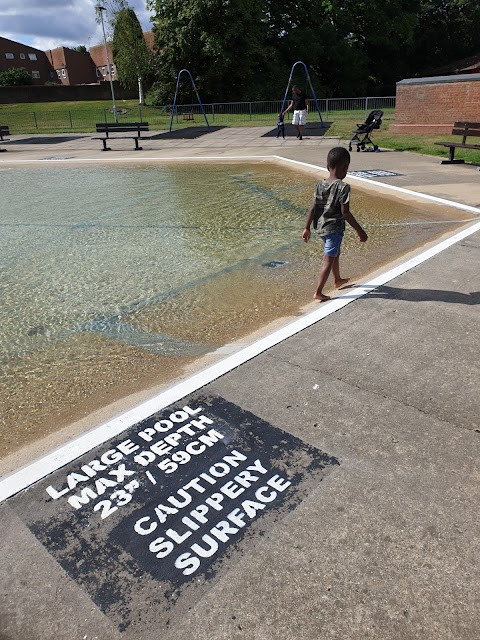 Sumners Paddling Pool