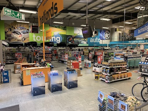 Halfords - Oxford Road (Reading)