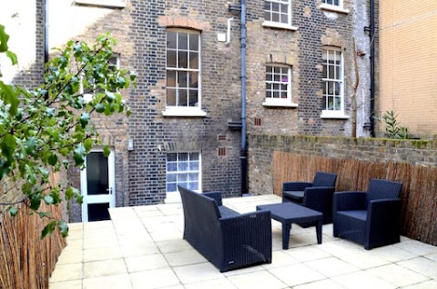 OYO Home 4 Br Kings Cross-St Pancras Garden