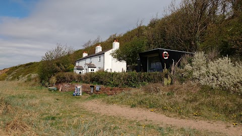 Wirral Country Park Caravan and Motorhome Club Campsite