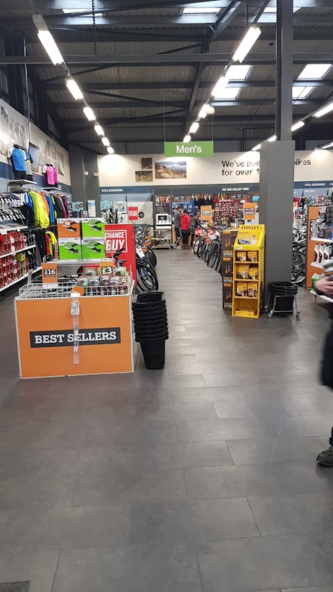 Halfords - Stafford